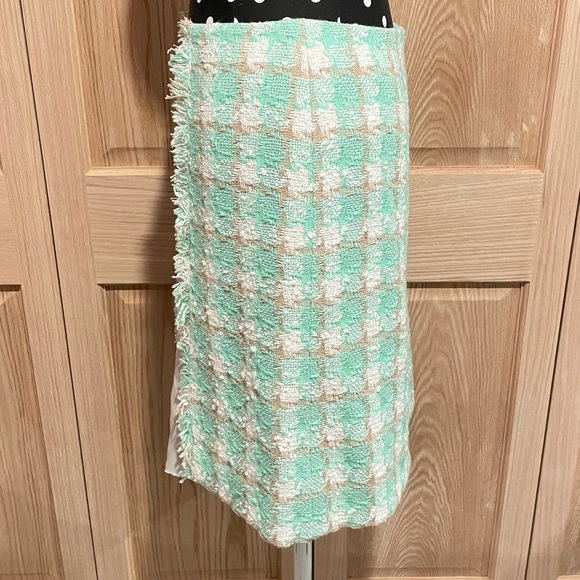 Chanel Vintage 2004 Cruise Collection 04C Tweed Boucle Skirt - Picture 8 of 14